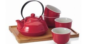 Porcelain sets and teapots